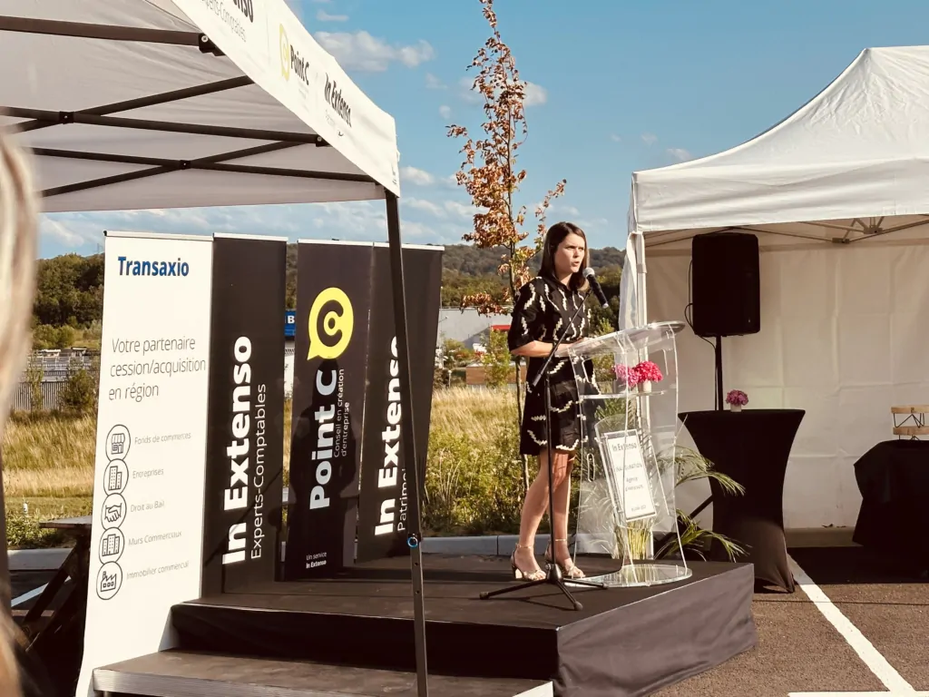 Lucie MARCONNET présente les activités Point C à Héricourt